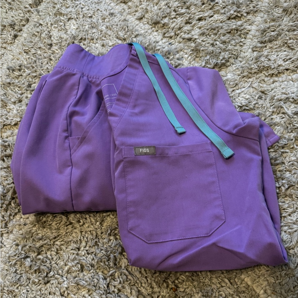 Lavender Figs Scrub set Zamora Jogger Bottoms & Catarina Scrub top